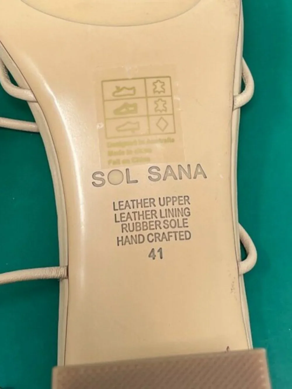 Sol Sana leather upper